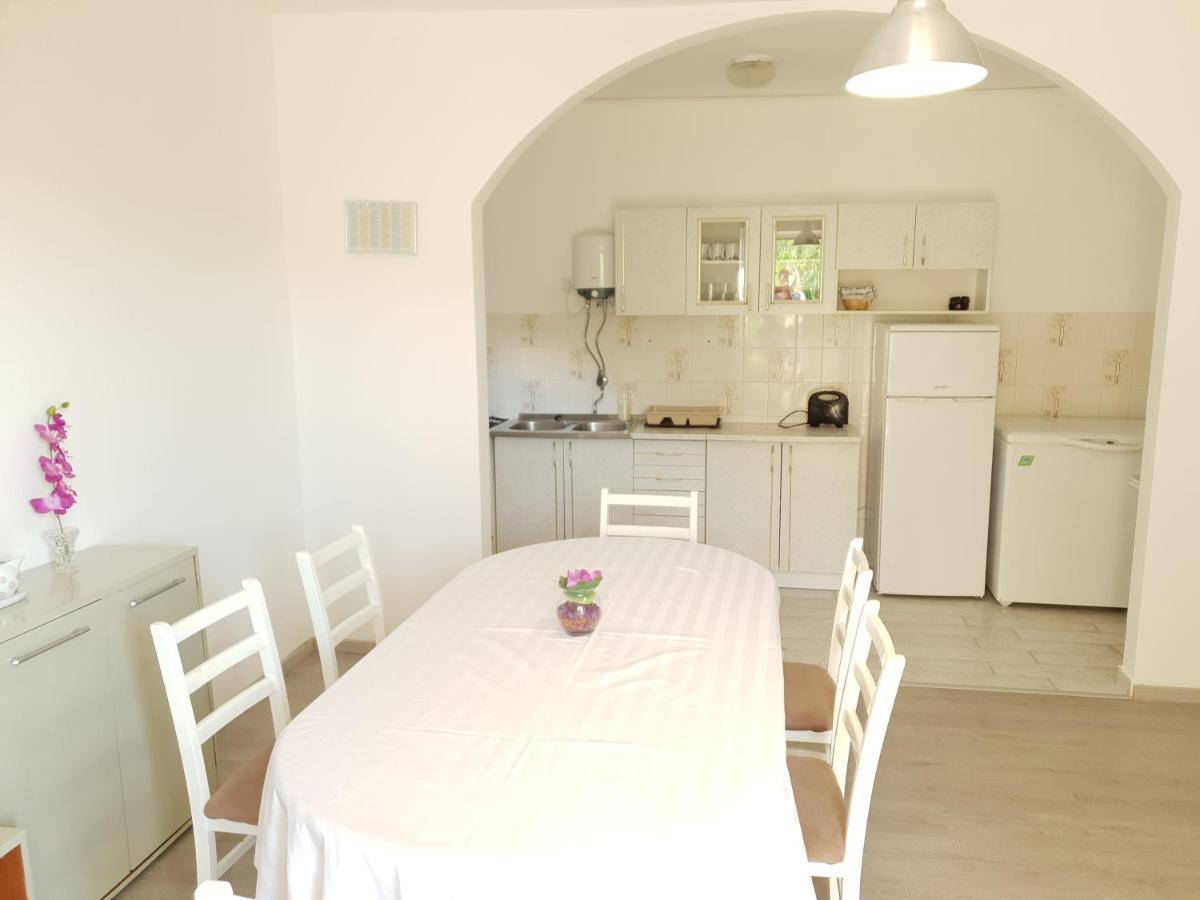 Apartmani Dalmatinka 메타이나 외부 사진