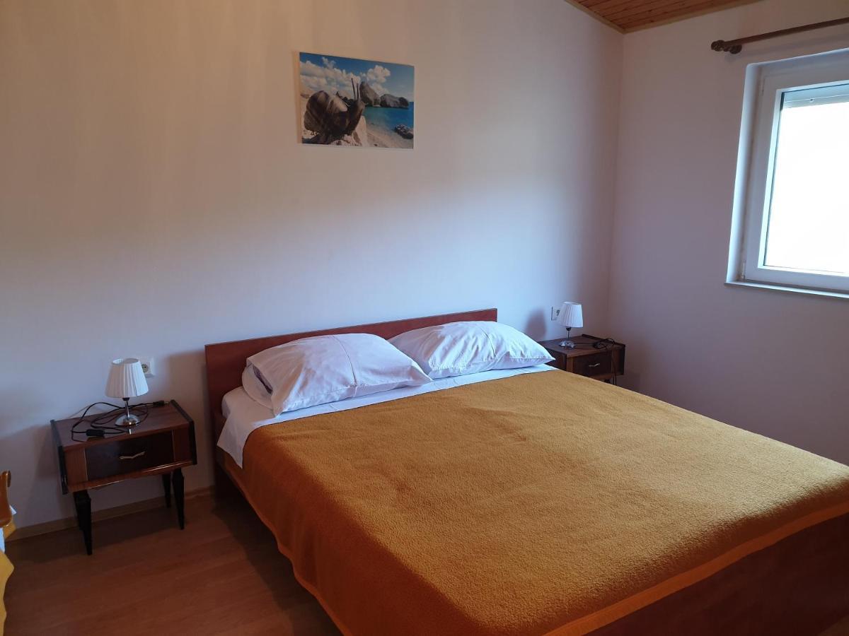 Apartmani Dalmatinka 메타이나 외부 사진